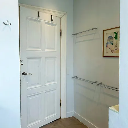 Stucco Flat From 1905 In Vibrant Bispebjerg Apartment Kopenhagen